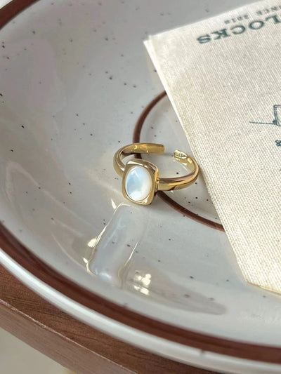 Rounded Pearl Vintage Ring