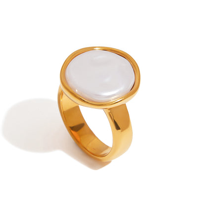 Round Mother of Pearl Ring in Gold