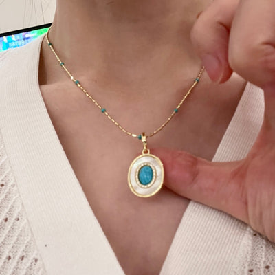 Elegant Crystal Pearl Necklace