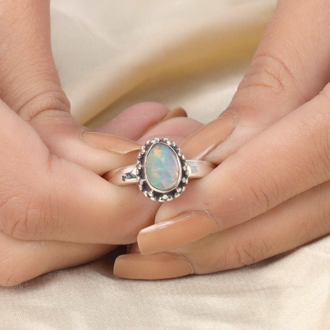 Vintage Opal Ring in 925 Sterling Silver