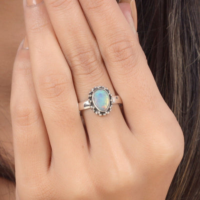 Vintage Opal Ring in 925 Sterling Silver