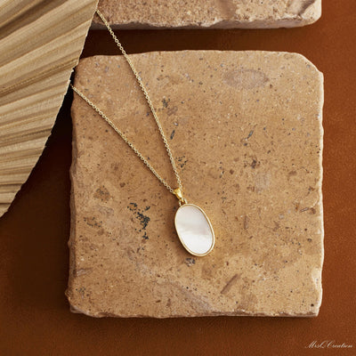 Oval Mother of Pearl Pendant Necklace