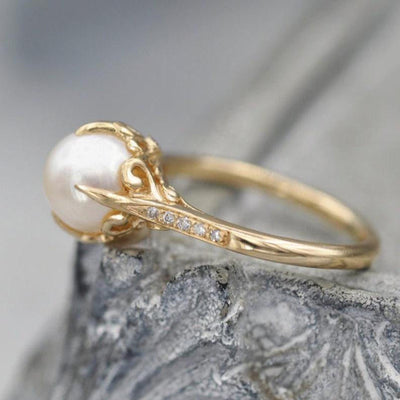 Mother Of Pearl Ring with Diamond in 925 Sterling Silver