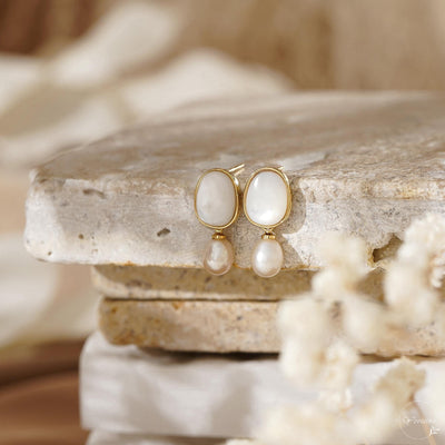 Stud Earrings with Freshwater Pearls