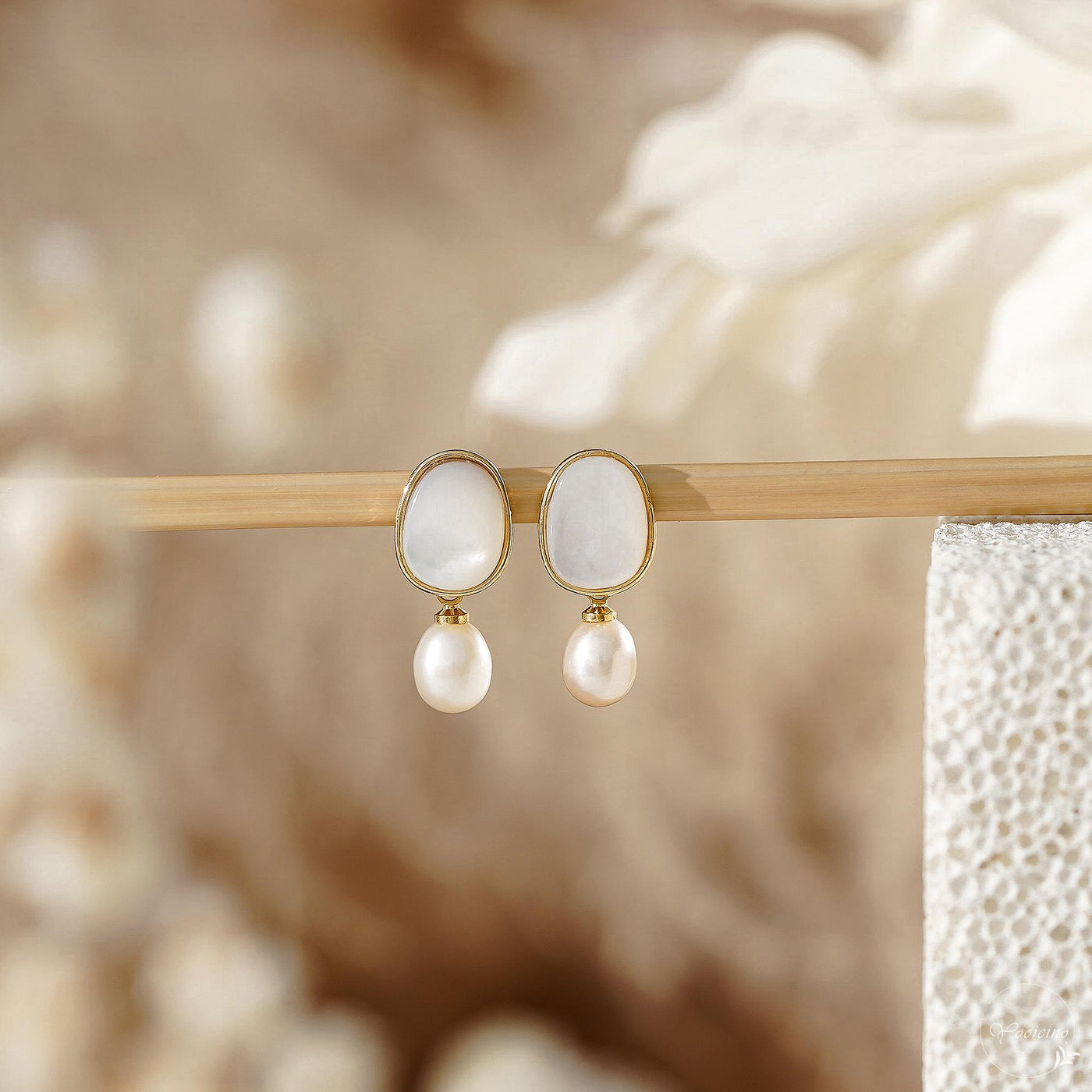 Stud Earrings with Freshwater Pearls