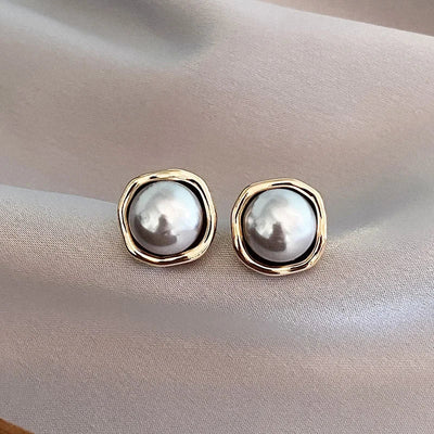 Vintage and Elegant Black Pearl Earrings
